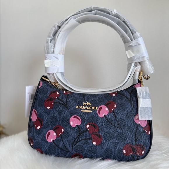 NWT Coach Teri Shoulder Bag In Signature Canvas With - Picture 2 of 8